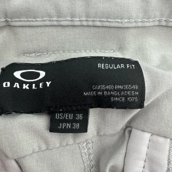 Oakley Men's Gray Flat-Front Performance Shorts size 36 - Picture 6 of 7